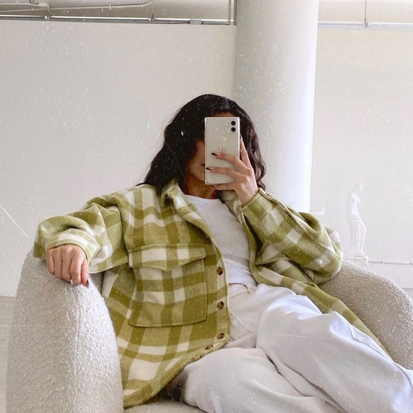 Oversized Shacket - Picture 2 of 5